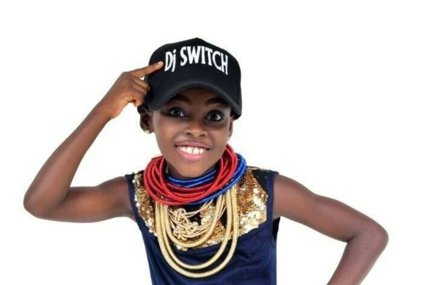 DJ switch, 11 ans et déjà DJ star au Ghana